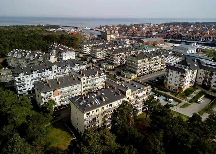 アパートホテル Baltyckie - Na Wydmie - Winda, Bezplatny Parking, 100m Od Port ウストカ